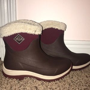 Muck boots